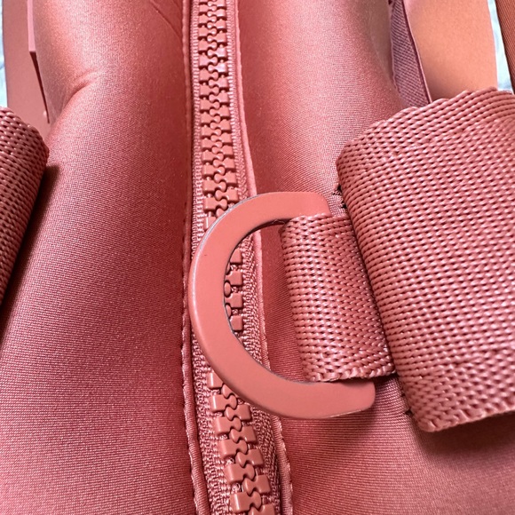 Medium Landon in Sienna - Picture 12 of 16